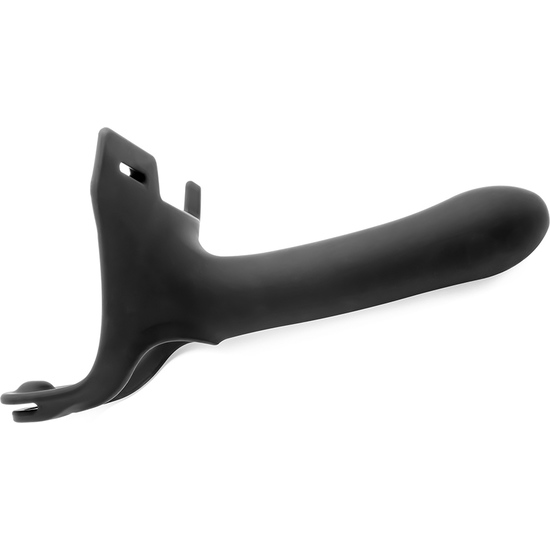 ZORO SILICONE PENIS 16.5 CM WITH BLACK HARNESS